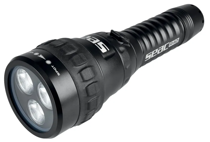 LAMPE R40 SEAC NOIRE 3 LED RECHARGEABLE (FAISCEAU RÉGLABLE)